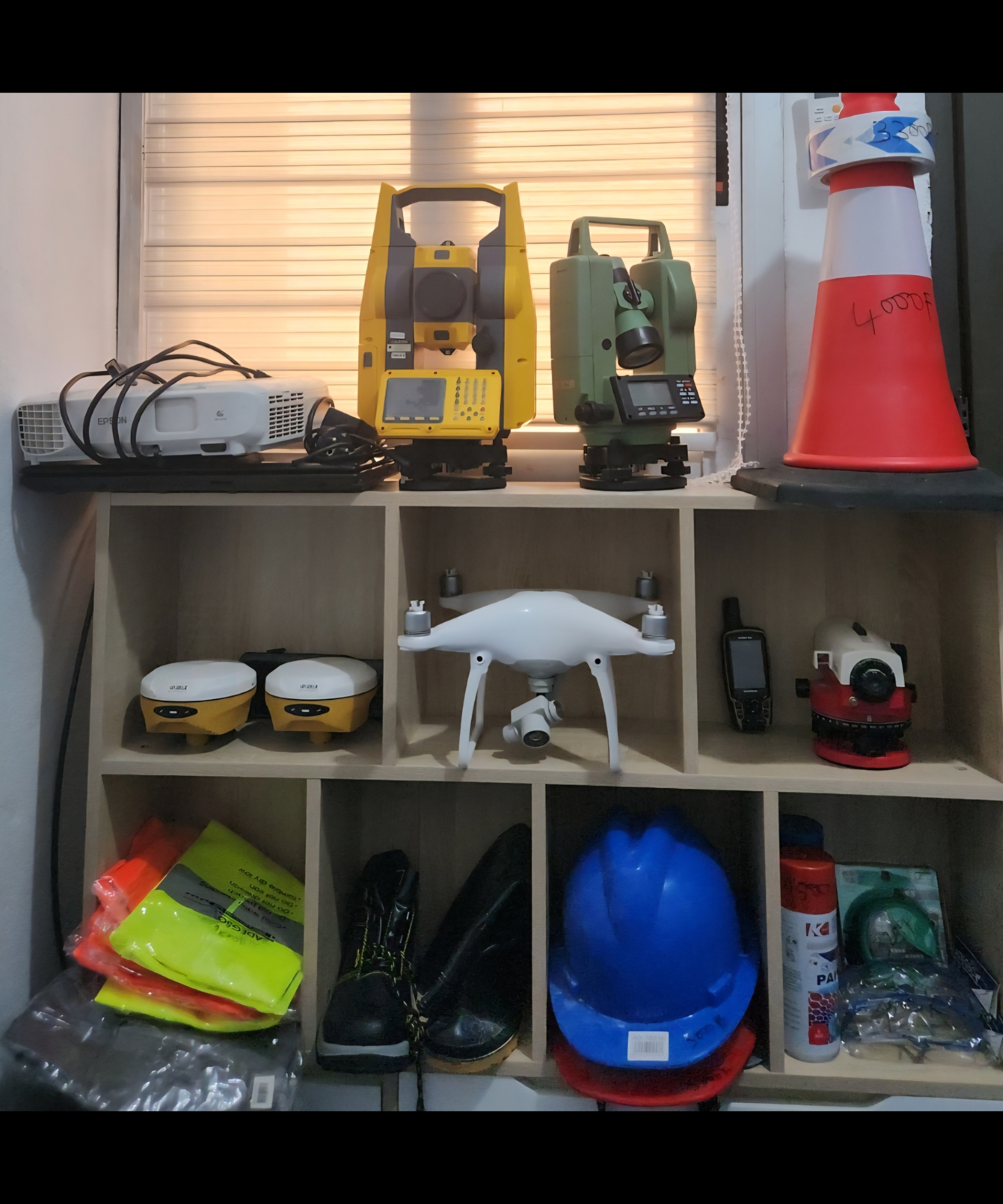 SERVICES FOURNITURE